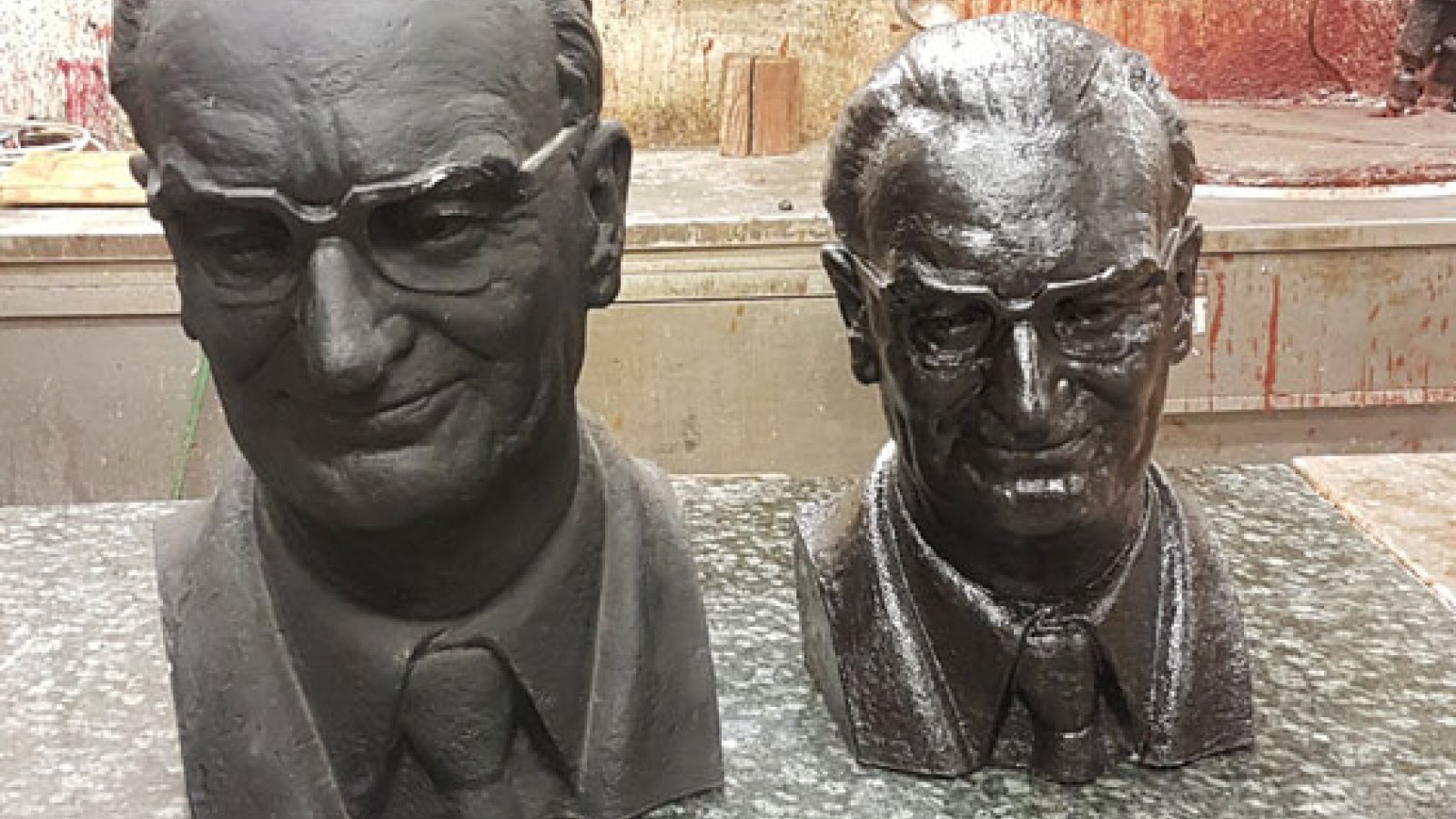 Pomanjšava kipov