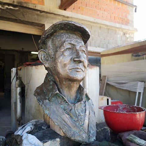 Klasična rjava patina z malo zelene