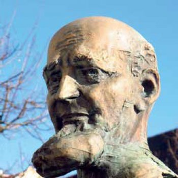 Bronze bust of Tisnikar