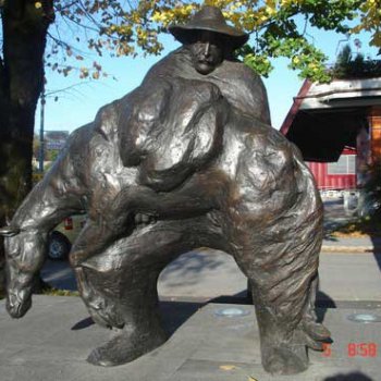 Bronze statue of Martin Krpan