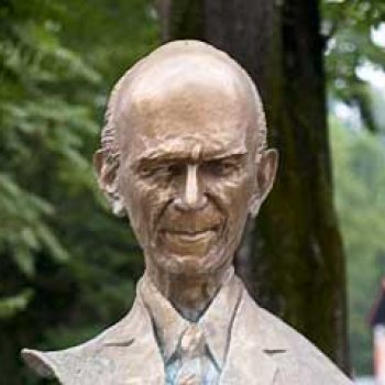 Bronze bust of Drnovsek